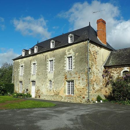 Bed and Breakfast Les Grands-Aulnais Cossé-le-Vivien Exterior foto
