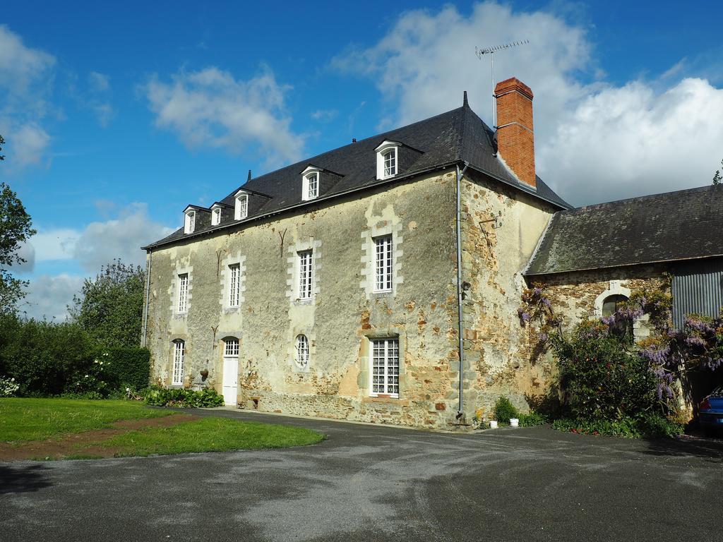 Bed and Breakfast Les Grands-Aulnais Cossé-le-Vivien Exterior foto